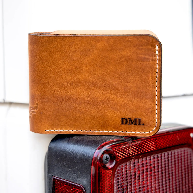 What to Look for When Buying a Bifold Wallet — bifold buying guide | Bull Sheath Leather