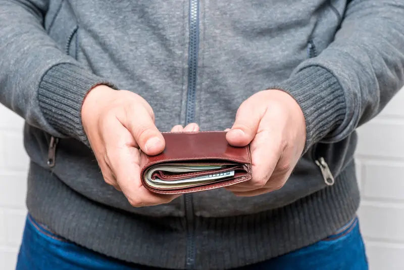Best Leather Materials for Handmade Wallets — full-grain vs top-grain leather guide | Bull Sheath Leather