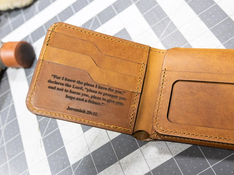How to Determine Quality of Handmade Leather Wallets — leather quality guide | Bull Sheath Leather